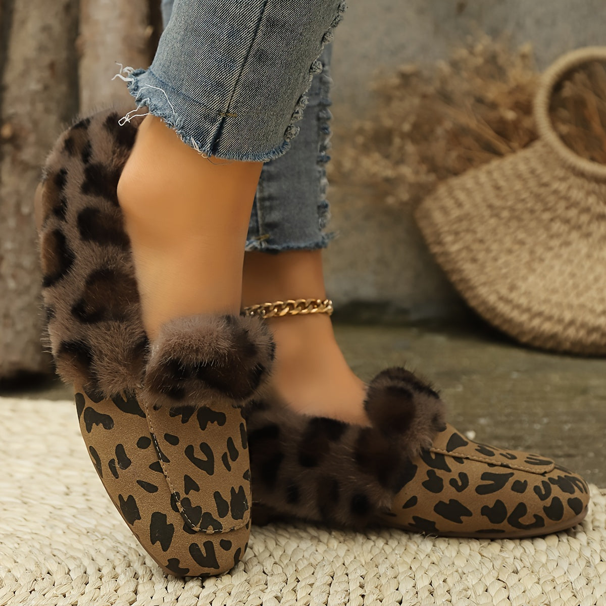 Women’s Leopard Print Plush Slippers Warm Faux Fur Indoor Shoes