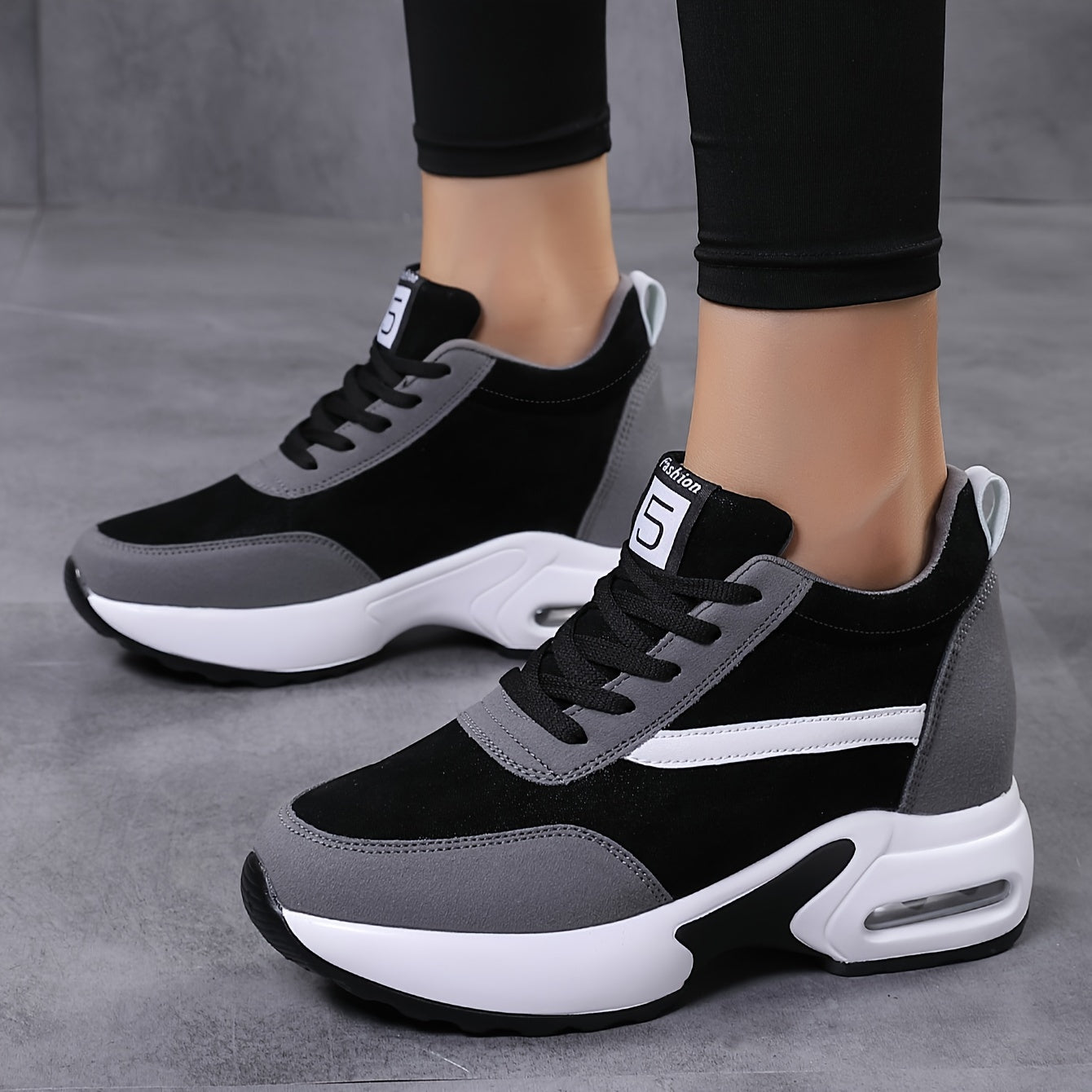 Women's Chunky Lace-Up Sneakers with Air Cushion and Hidden Heel for Outdoor Walking