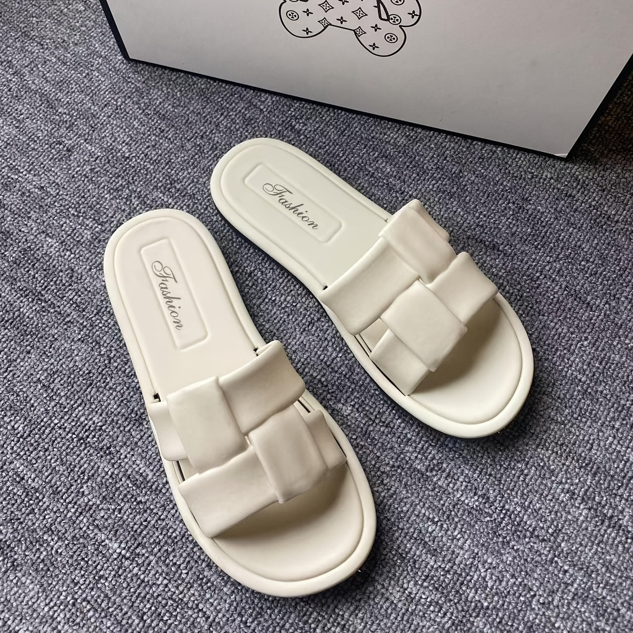 Women's Silver Woven Flat Sandals for Summer Beach Outdoor Outfit