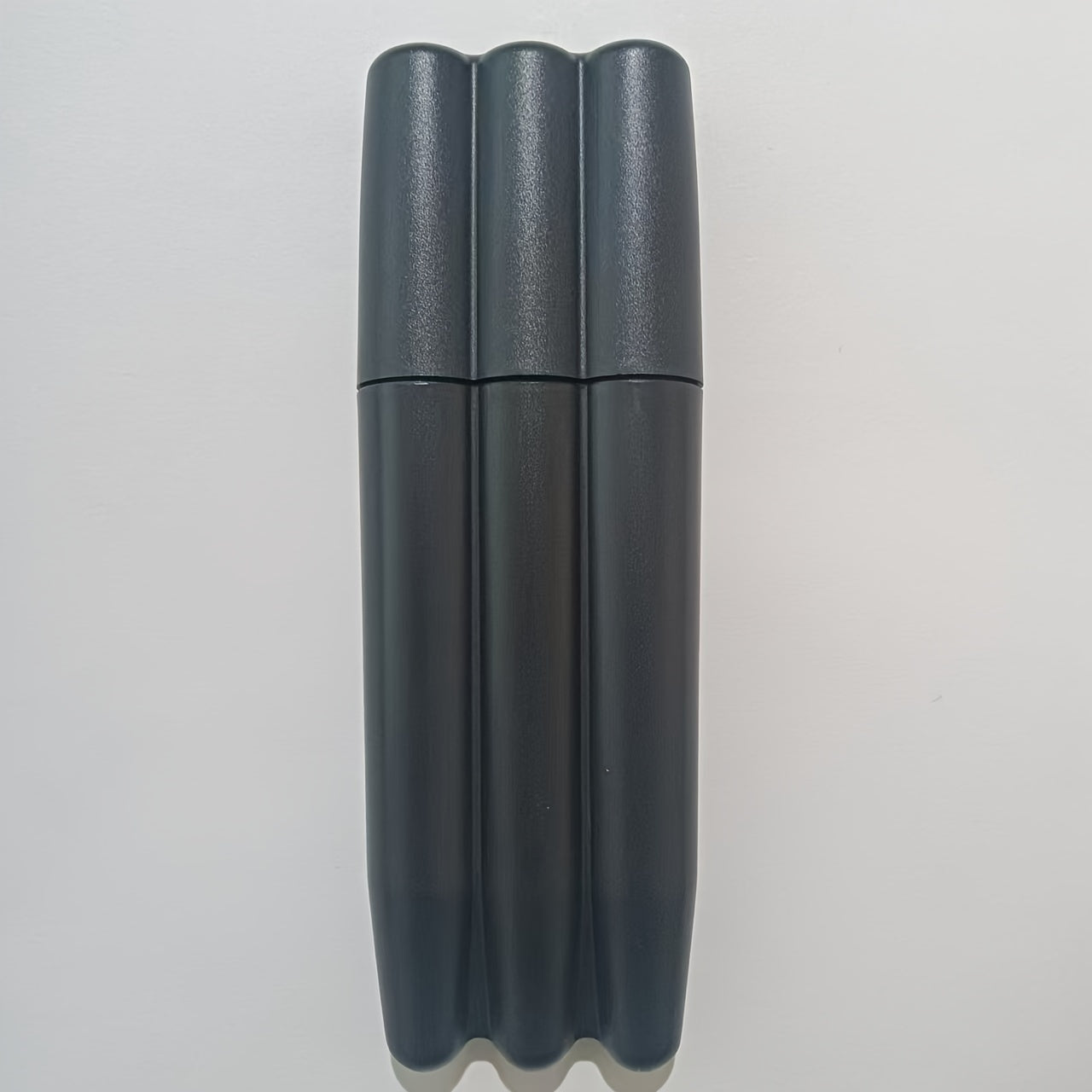 Universal Plastik 3-in-1 Preroll qutisi Havo o'tkazmaydigan saqlash 3 ta konusni ushlab turadi