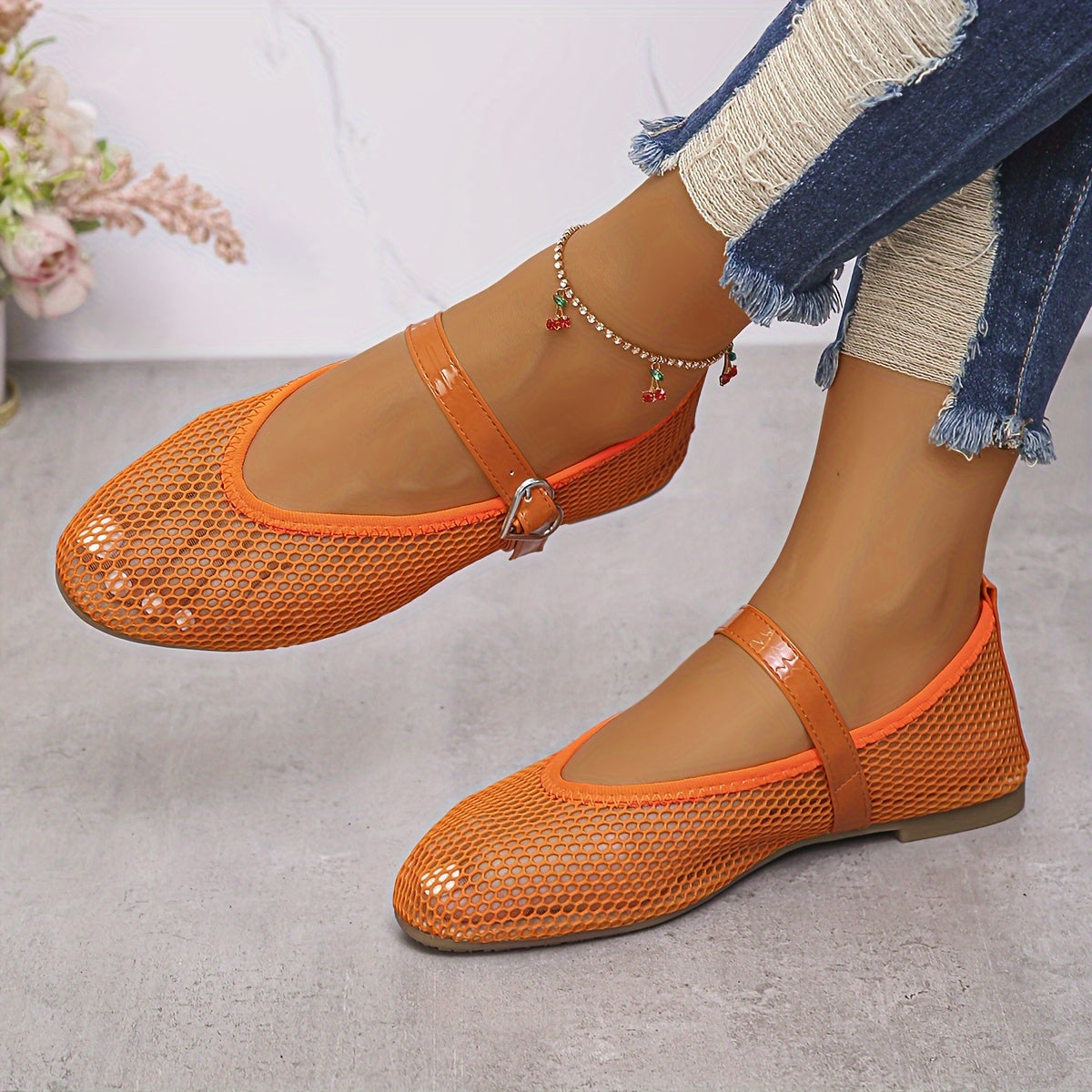 Women's Mesh Flats Lightweight Slip-On Casual Shoes in Solid Colors