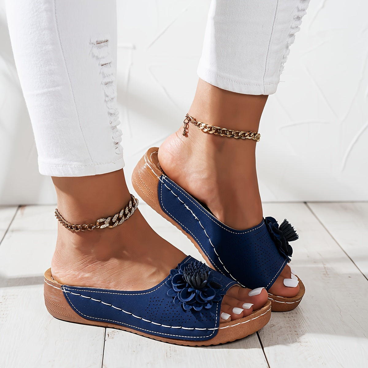 Women's Floral Open Toe Slides with Thick Platform Sole and Flat Heel