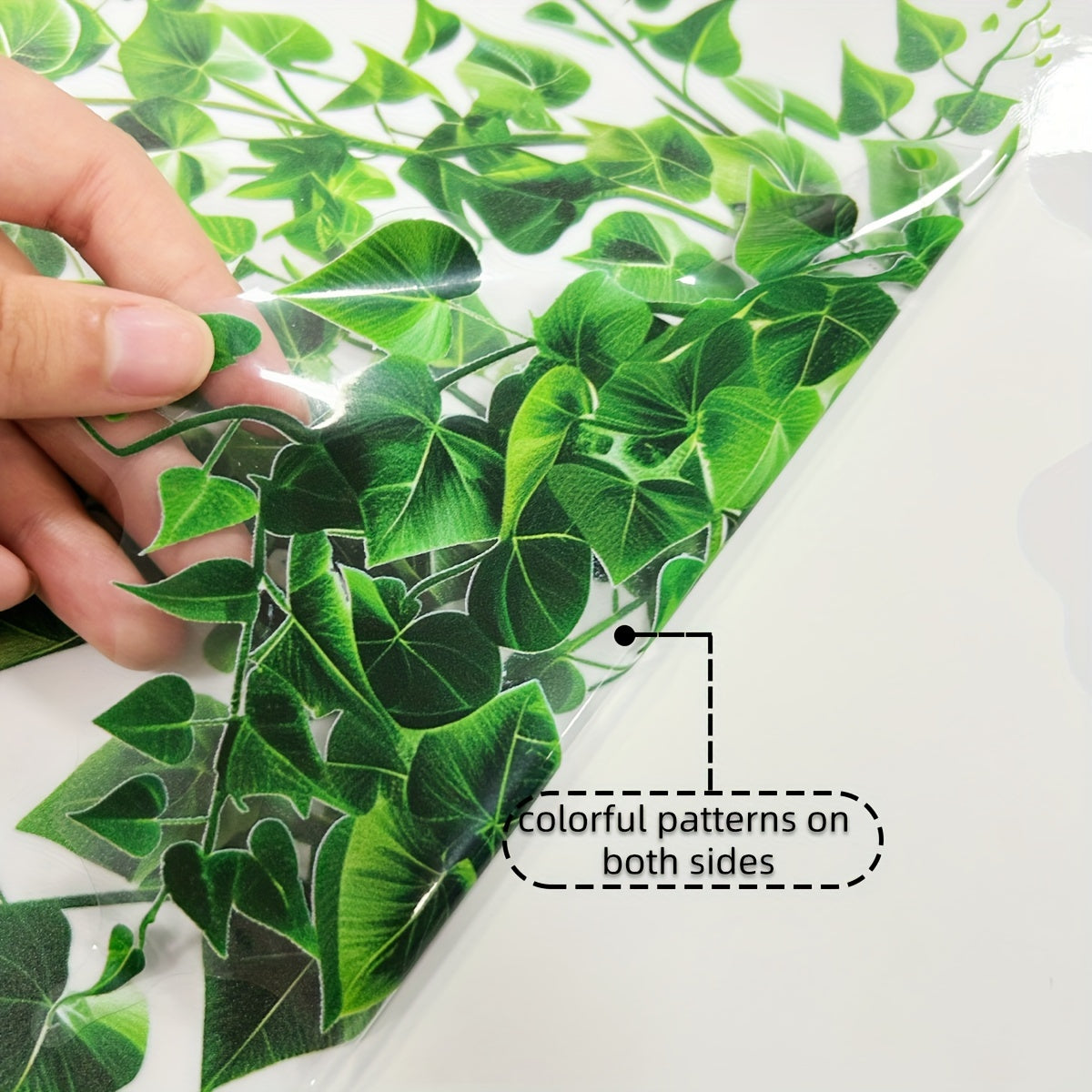 Zamonaviy uslubdagi polivinil xlorid statik yopishqoq deraza filmi, o'lchami 30x60sm. U ikki tomonlama ko'rinadigan, ipak qoplamali va qayta ishlatiladigan. Filming qalinligi 5mil va u yotoqxona balkon shkaf derazalarini bezash uchun ideal. Mahsulot kodi