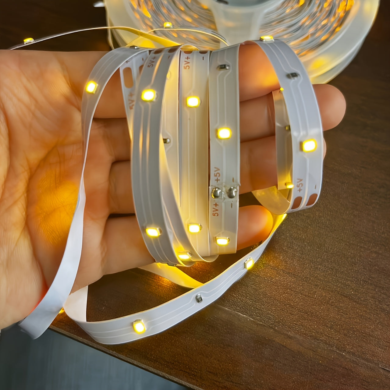 Dimmable LED Strip Lights USB Powered 4.88-15.24m Warm Cool White for Bedroom Kitchen Cabinet