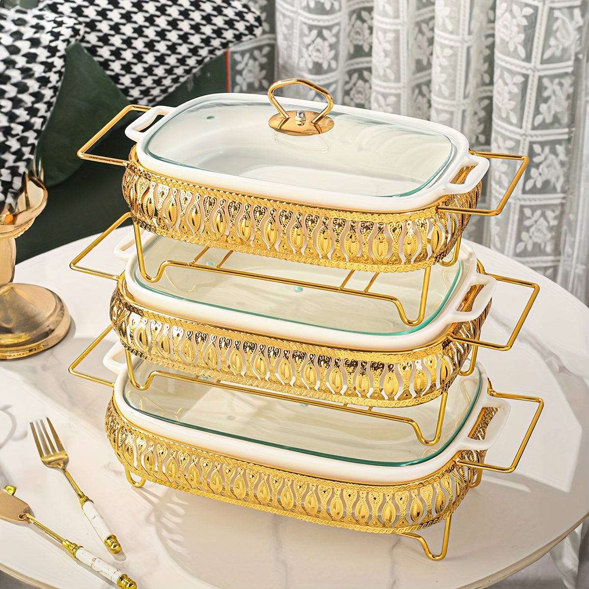 Элегантный набор керамических сервировочных блюд с крышкой, подсвечник и золотая отделка - идеально подходит для вечеринок, домашнего угощения и коллекции посуды.