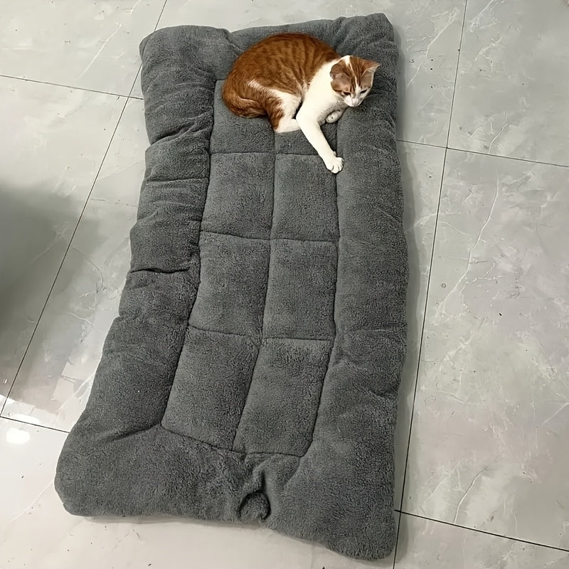 Soft Polyester Pet Bed for Cats and Dogs Large Rectangular Non-Skid Bottom