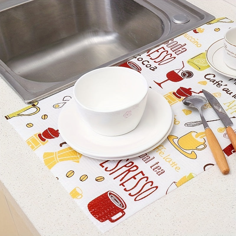 Kabinetlar, stol yuzalari va shkaflar uchun suv o'tkazmaydigan choyshab mato. Poyabzal shkaflari uchun maxsus qog'oz, namlikka chidamli va changga qarshi. Oshxona, muzlatgich va shkaf uchun sirpanmaydigan javon qoplami. Xonani bezash uchun uy jihozlari.