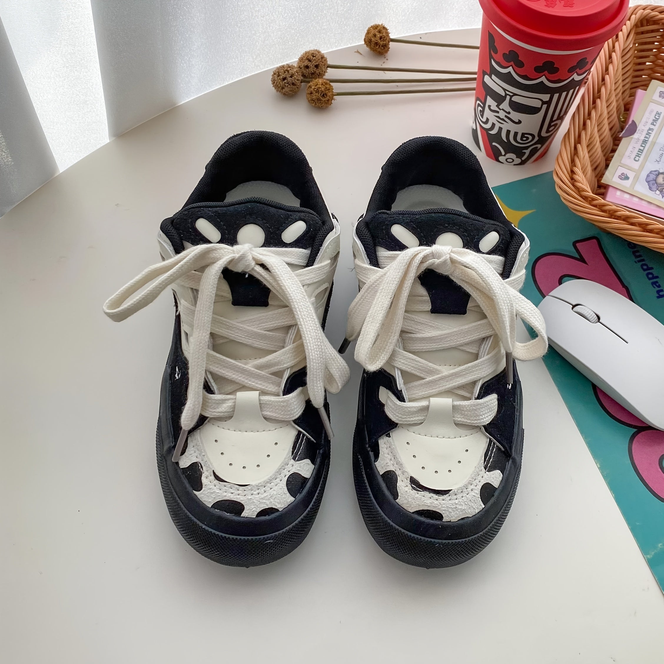 Women's Spring Low-Top Round Toe Lace-Up Casual Shoes