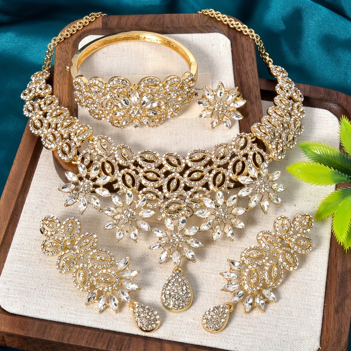 Women’s Middle Eastern Bohemian Jewelry Set Pendant Necklace Bracelet Earrings Ring Black Flower Pattern