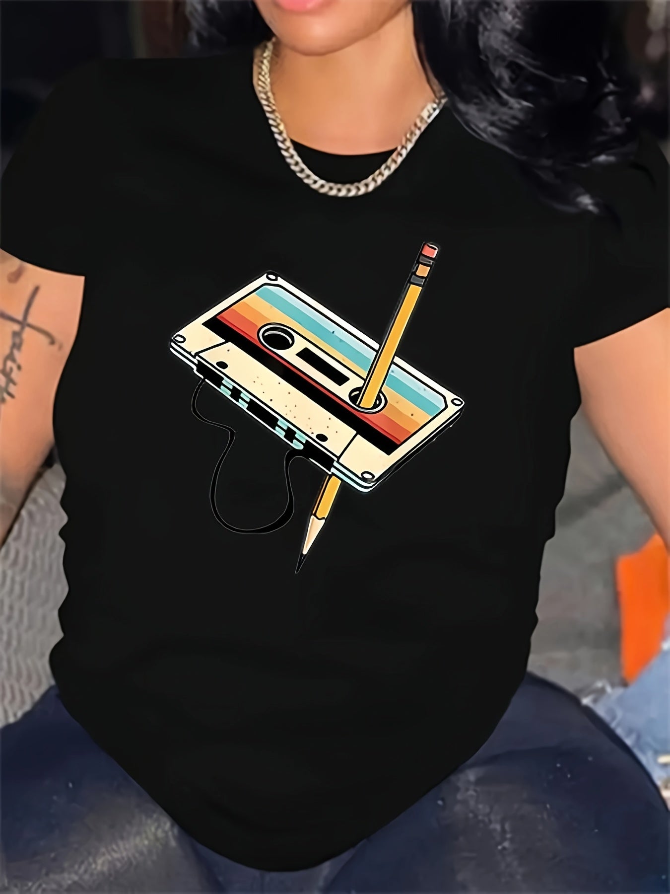 Women's Retro Cassette Graphic T-Shirt Black Short Sleeve Casual Top