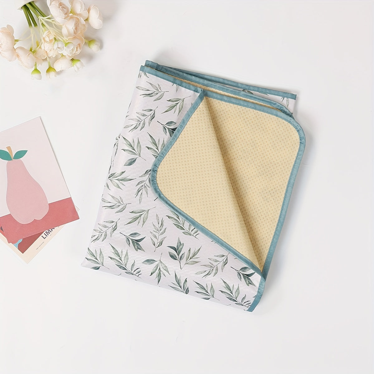 Polyester pol bilan yopilgan, sirg‘almas, suv o'tkazmaydigan, quvvatlangan pol mato, ichki va tashqi o‘yinlar uchun bolalar uchun