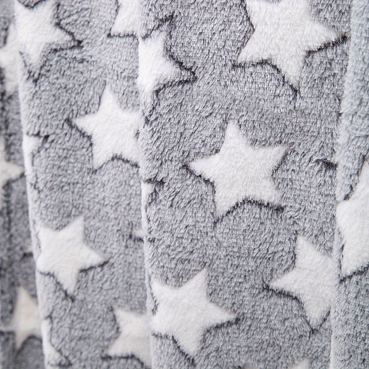 Soft and Skin-Friendly Plush Blanket Cozy Throw for Bed and Couch