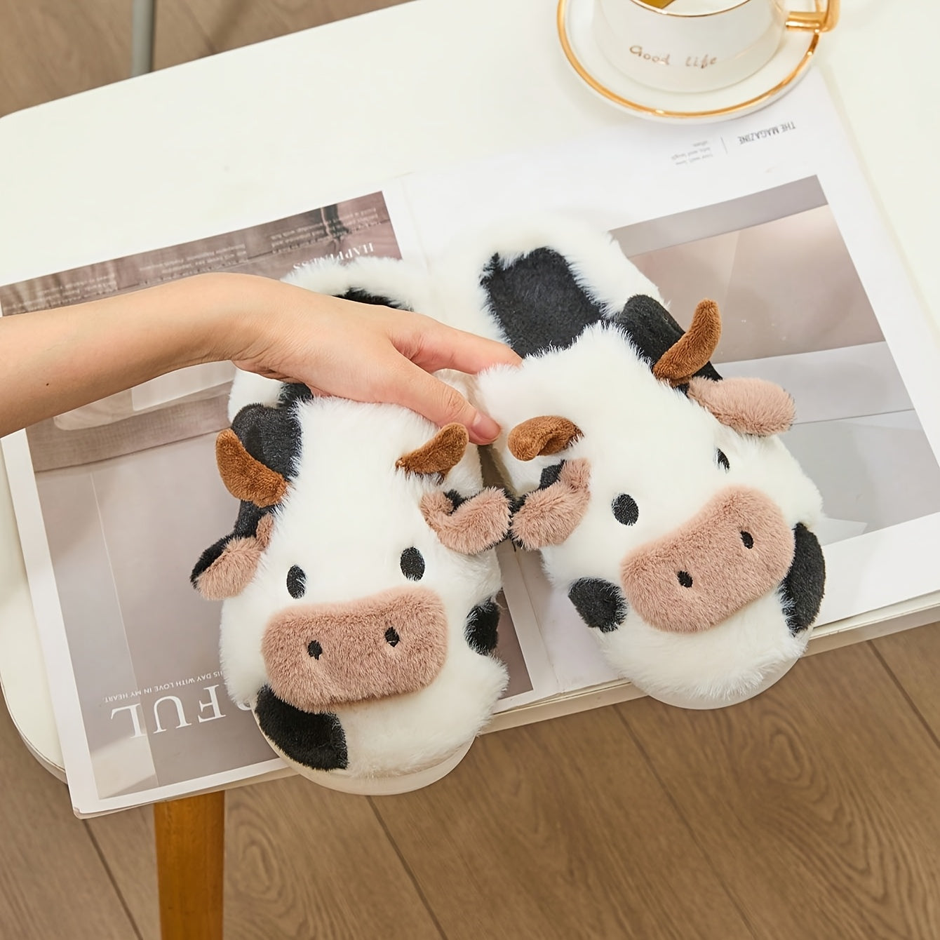 Women's Plush Cow Slippers Warm Thickened Couple's Half-Wrap Footwear