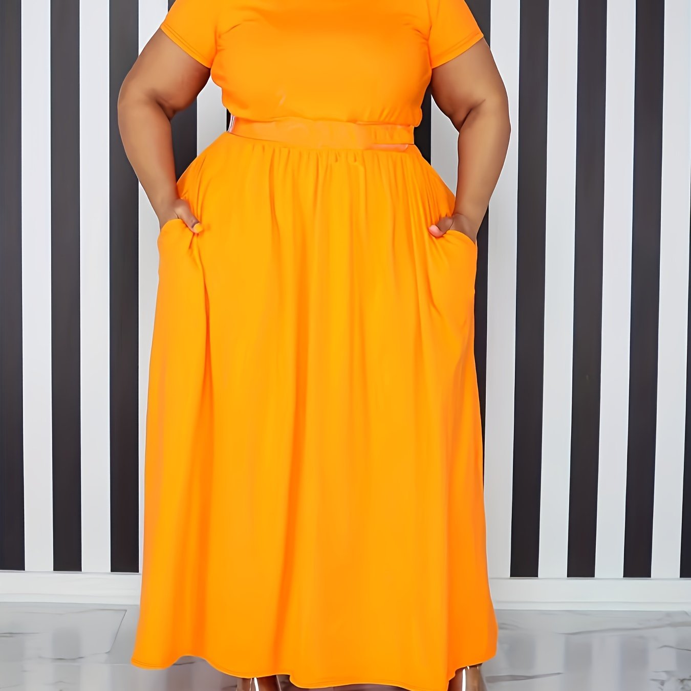 Plus Size Solid Maxi Dress with Short Sleeves, Medium Stretch, Crew Neck