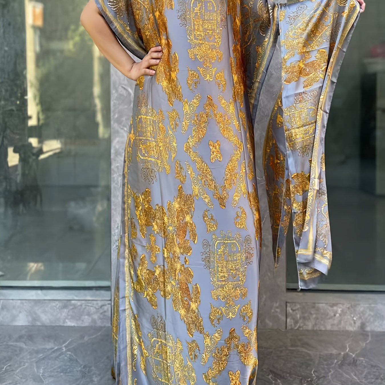 Ayollar uchun katta o'lchamli gullar bilan bosilgan tunik kiyiqi polyester batwing qo'lqopli barcha mavsum uchun