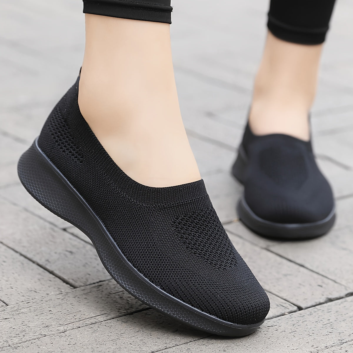 Women's Mesh Sneakers Breathable Lightweight Slip-On Walking Shoes