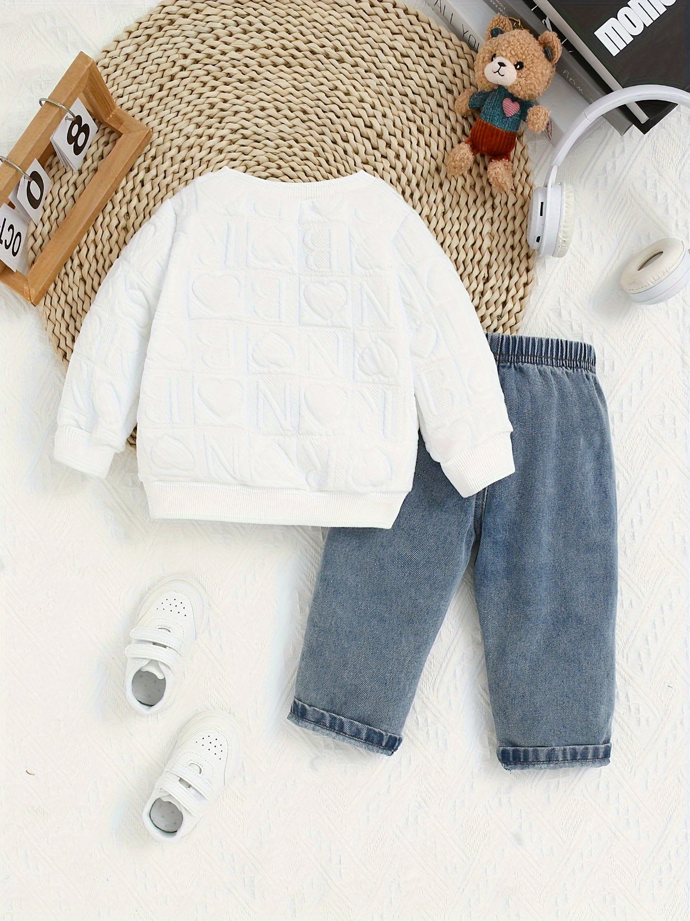 Toddler Girls Cotton Sweater and Denim Pants Set Casual Solid Color Heart Letter Details