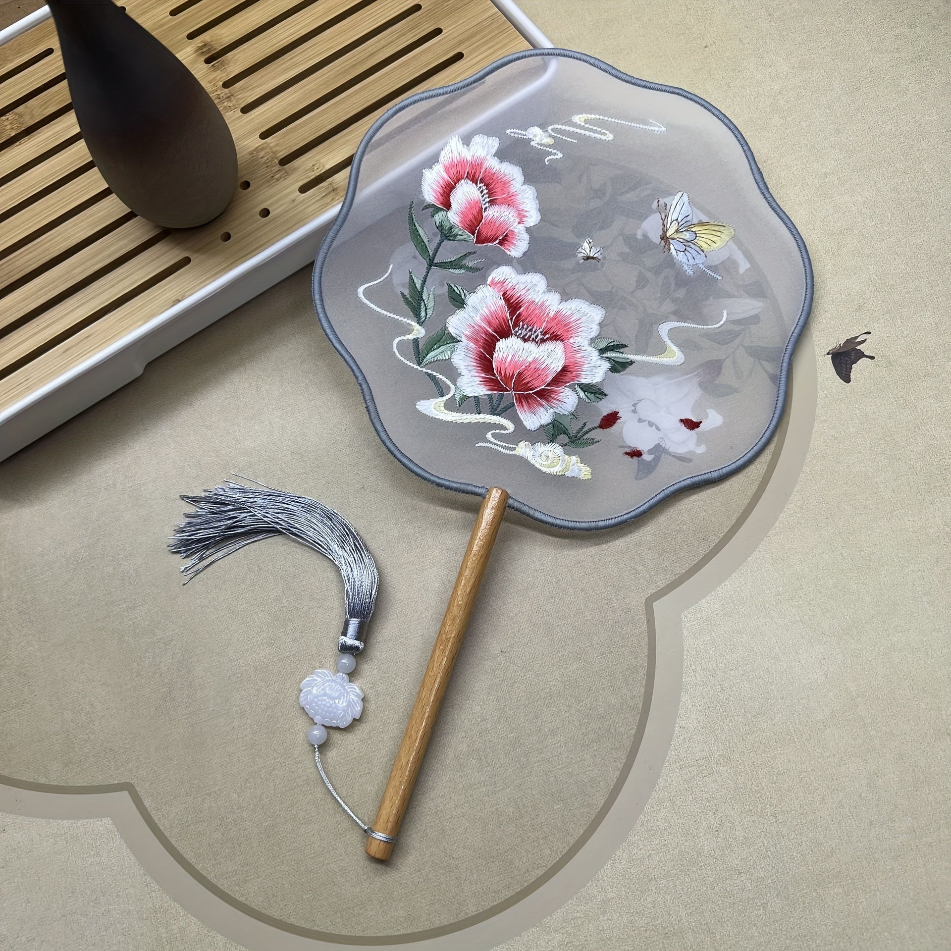 Fan de mano de estilo chino bordado con mango de madera para danza y manualidades