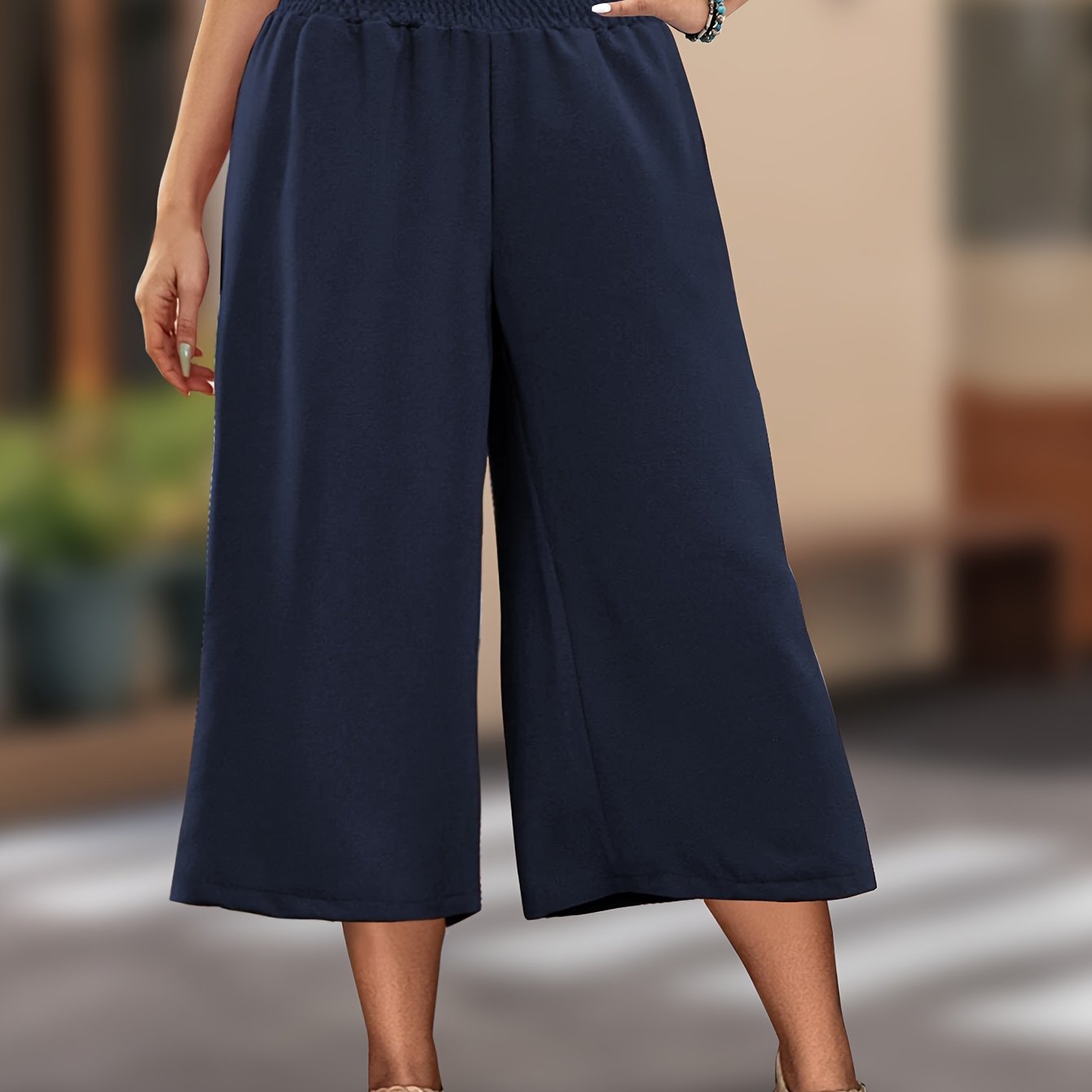 Plus Size Women's Cropped Pants with Draped Feel Relaxed Straight Cut