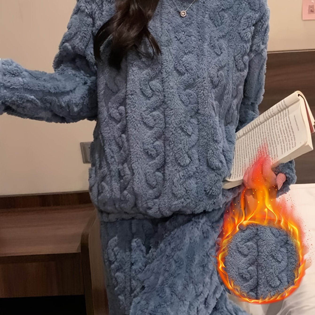 Girls' Fall Winter Coral Velvet Jacquard Pajama Set with Padded Top and Pants