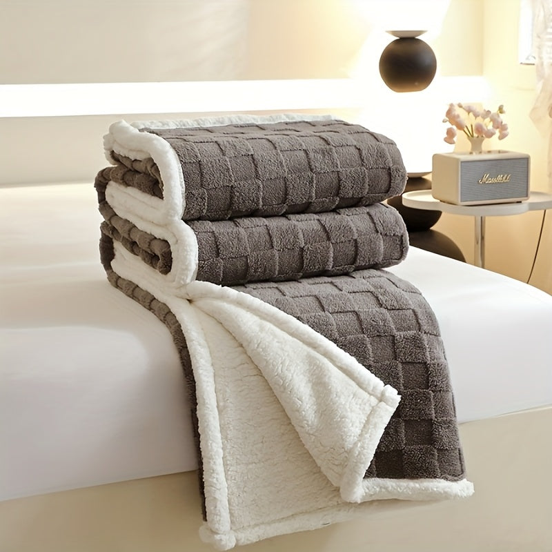 Grey Plaid Polyester Comforter All-Season Bed Blanket for Bed Sofa Office