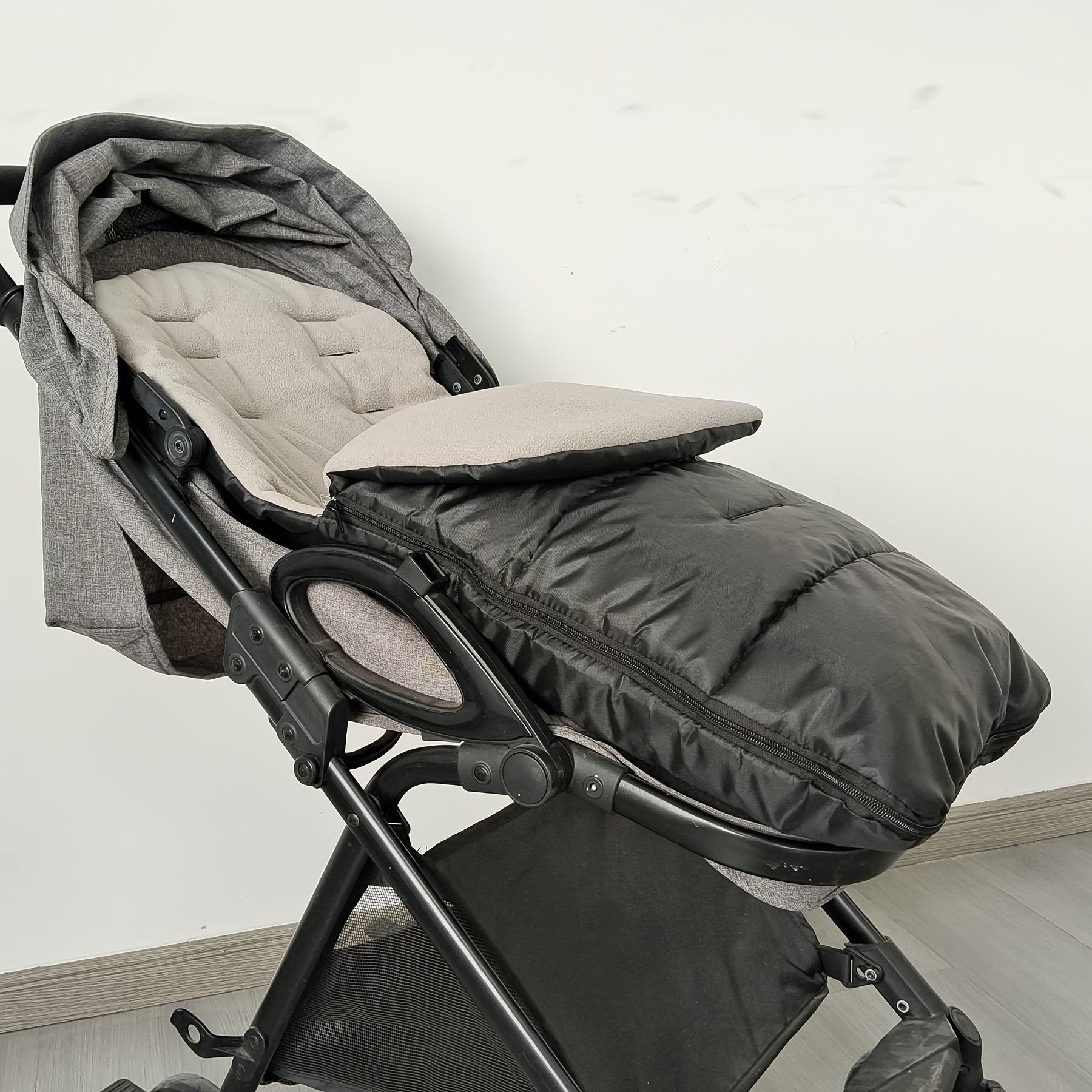 Insulating Stroller Foot Cover for Kids Polyester Outdoor Use