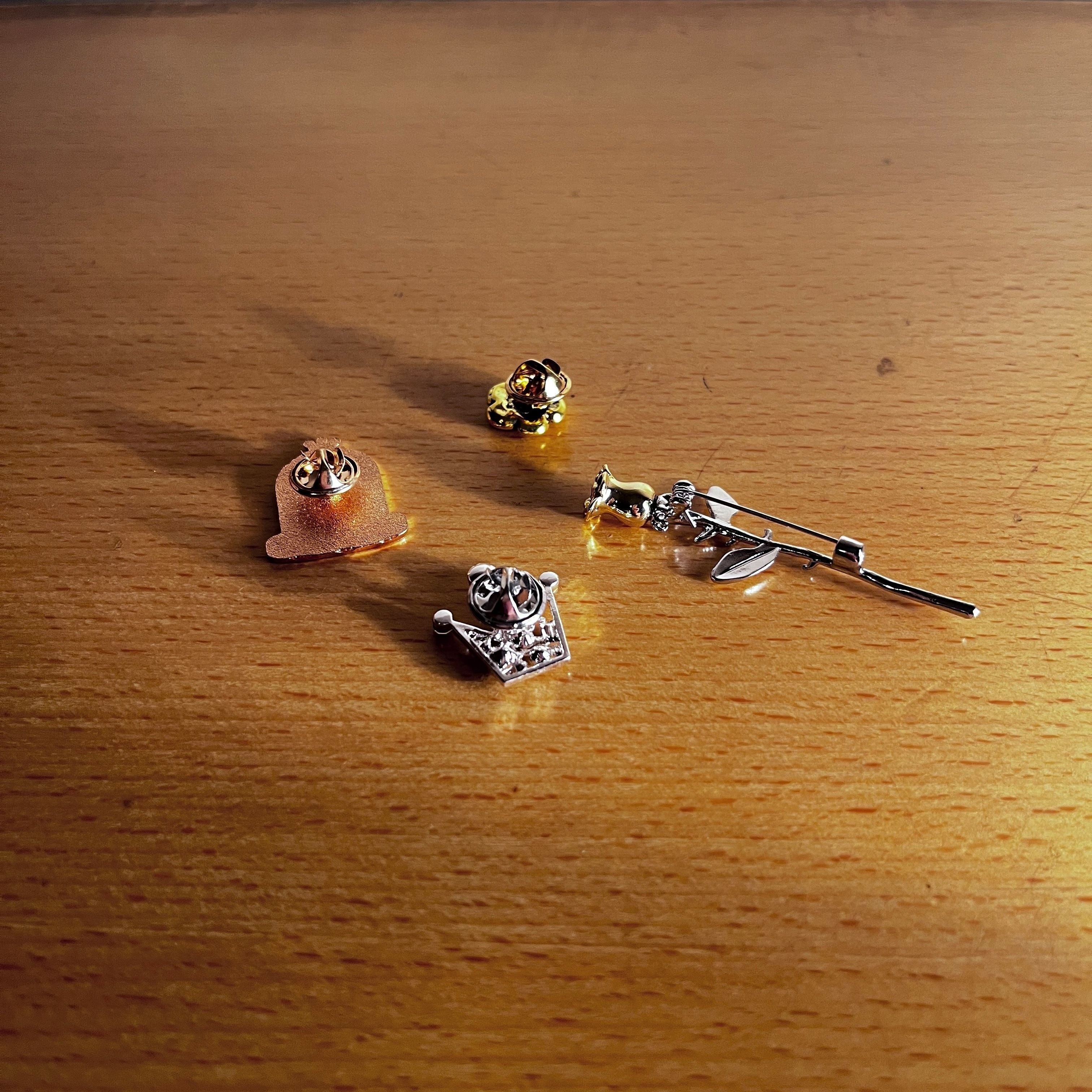 Vintage Alloy Brooch Pins Set with Crown Rose and Cartoon Flower Design