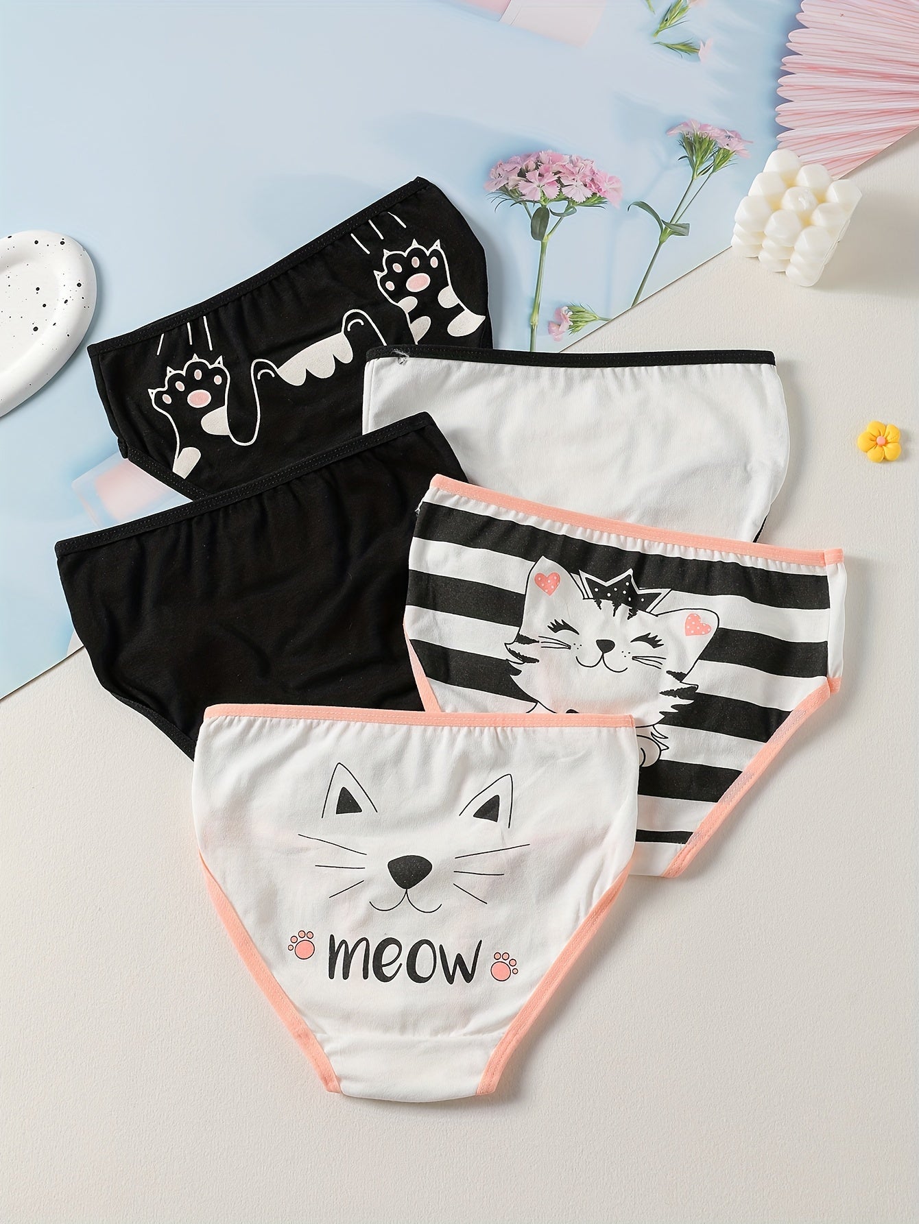 Girls' Cotton Blend Briefs 5-Pack with Cat Pattern Breathable Medium Stretch