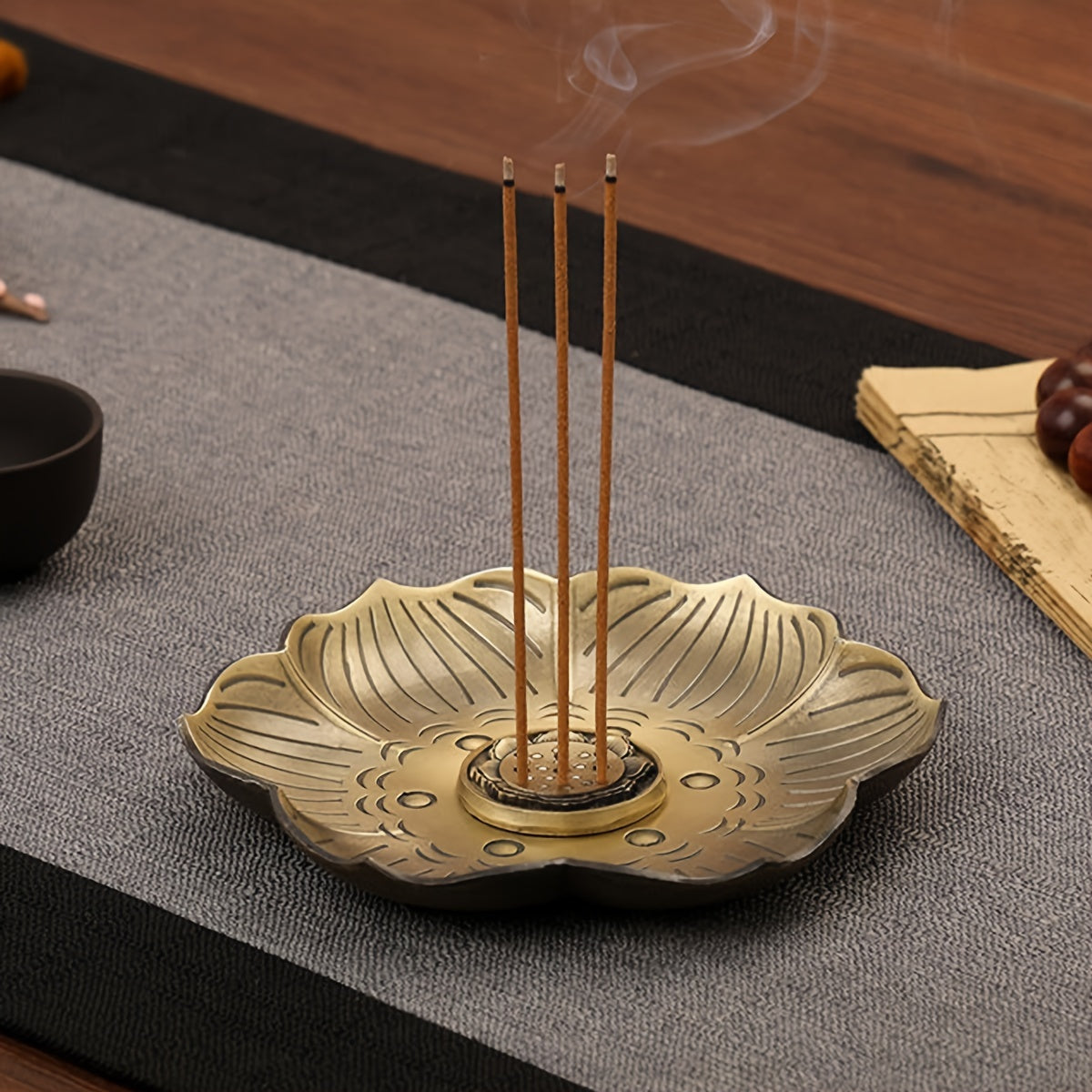 Metal Flower-Shaped Incense Holder for Home Decor Meditation and Gifts