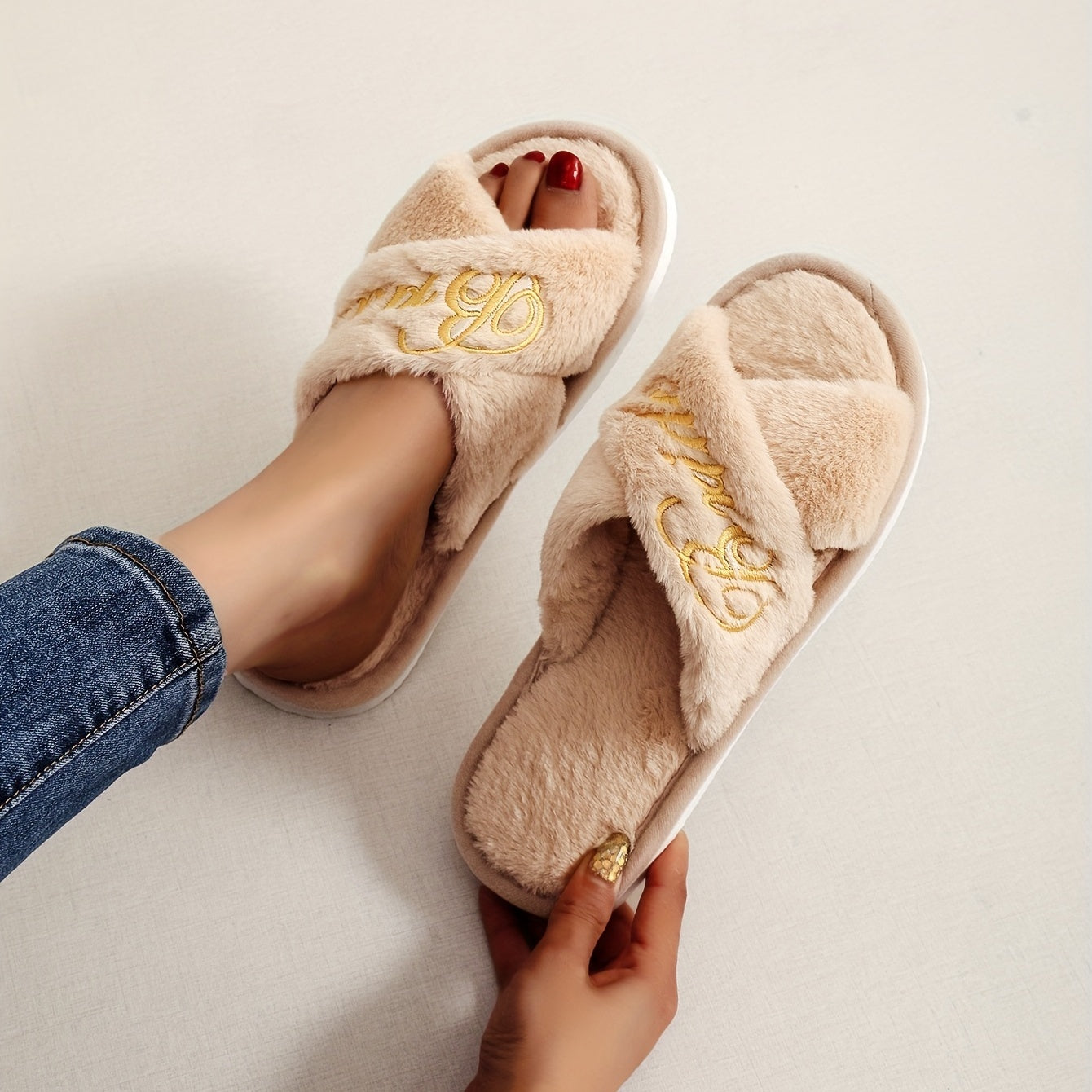 Women's Embroidered Faux Fur Slip-On Slippers White Comfort Wedding Occasion
