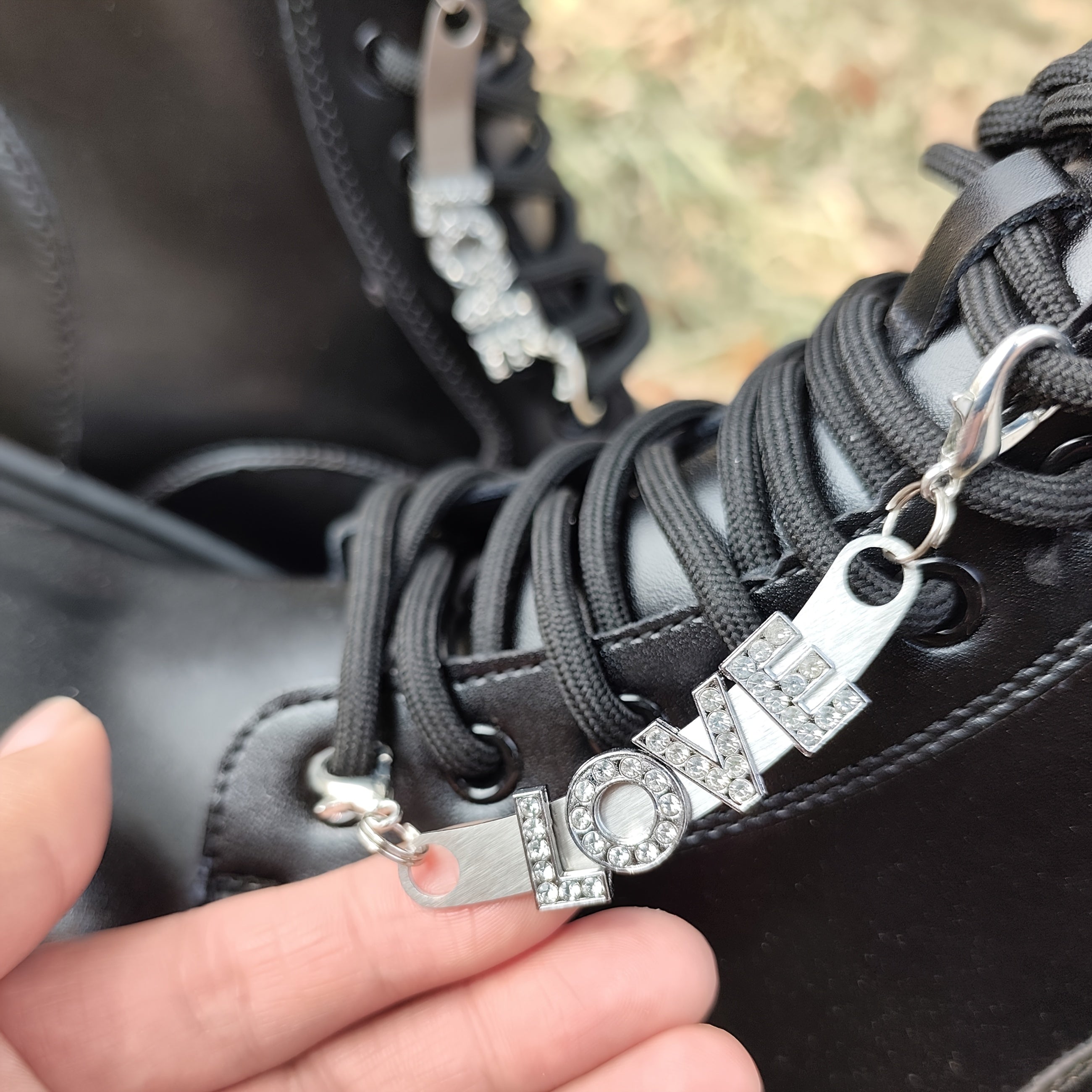 Women Gothic Shoe Charms 2pcs Bat Wing Love Letter Lace Chain Zinc Alloy