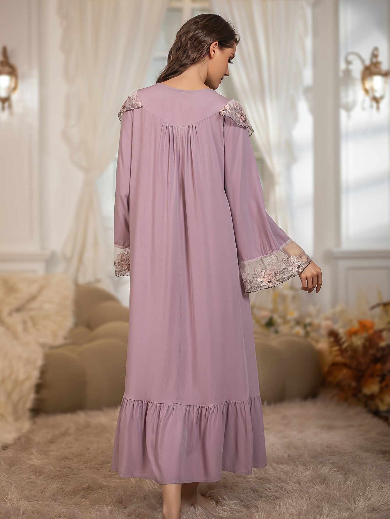 Ayollar uchun kattaroq o'lchamli gulliy naqshli tikilgan ruffle uzun qollu maxi kechki kiyimi