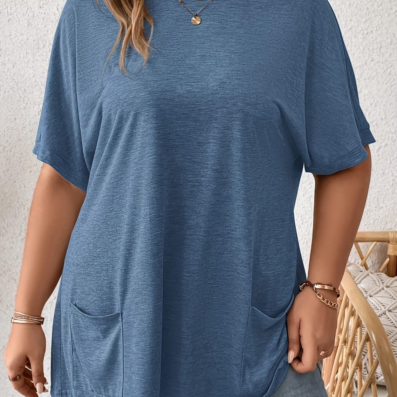 Women's Casual Polyester Blend Crew Neck T-Shirt with Pocket Short Sleeve