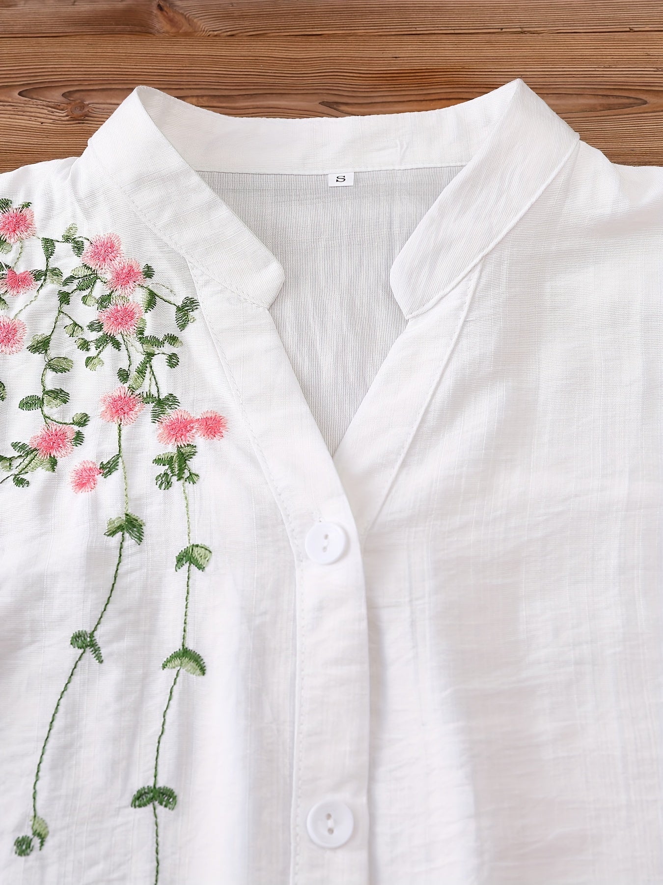 Floral Embroidered Women's V-Neck Blouse Short Sleeve Rayon Polyamide Spring Summer