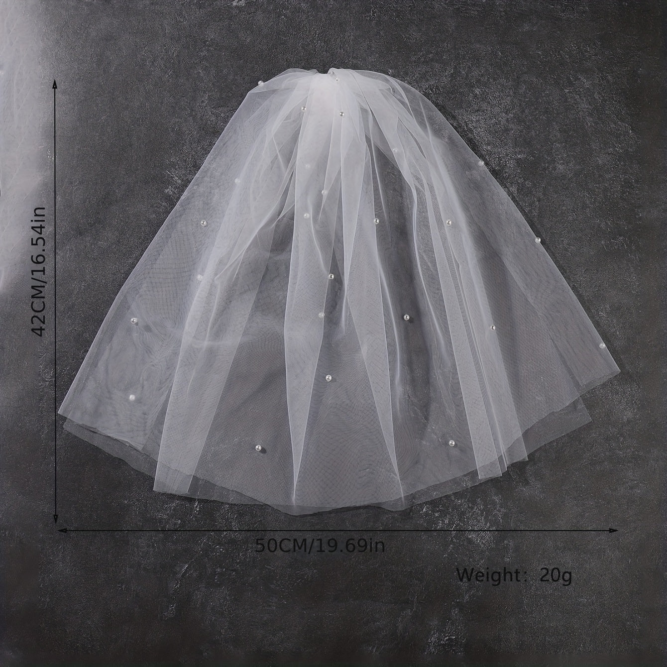 Oq tarmoq to'y bosh qopqog'i, taroq bilan, ikki qavatli, sun'iy marjon detallari bilan