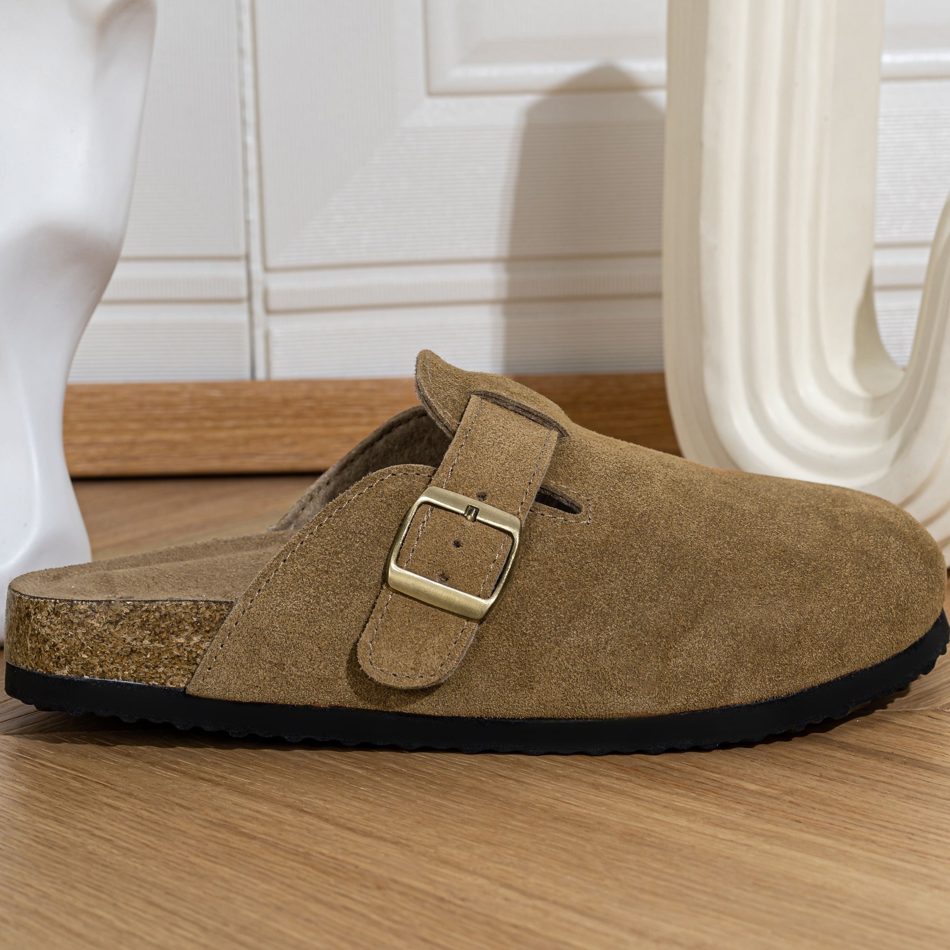 Ayollar uchun felt shippaklar ichki va tashqi, sirpanmaydigan, qulay qishki poyabzal