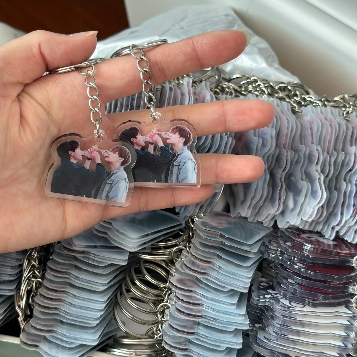 Juego de 30 llaveros de acrílico personalizados con colgantes de fotos para mujeres y regalos