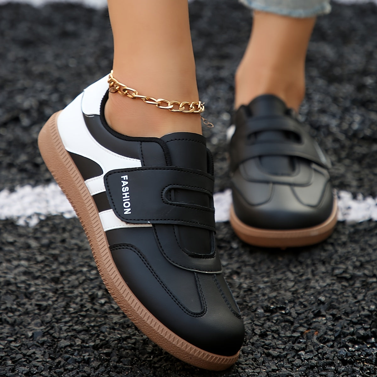Women's Casual Flat Sneakers Colorblock Black White Spring Autumn Pair