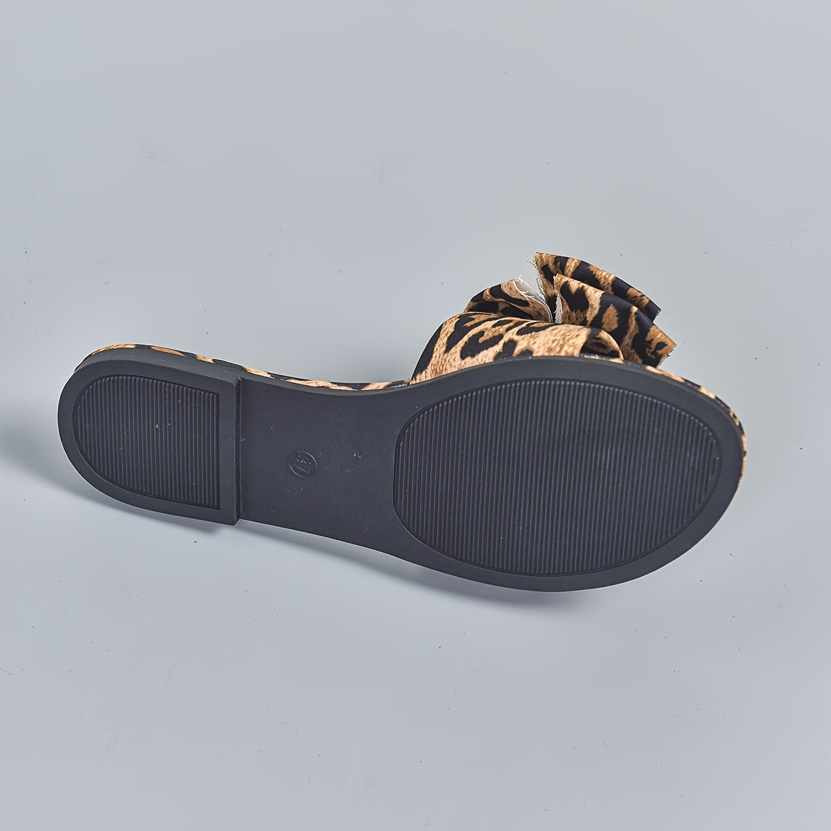 Women's Leopard Print Slide Sandals Open-Toe Cushioned Beach Shoes