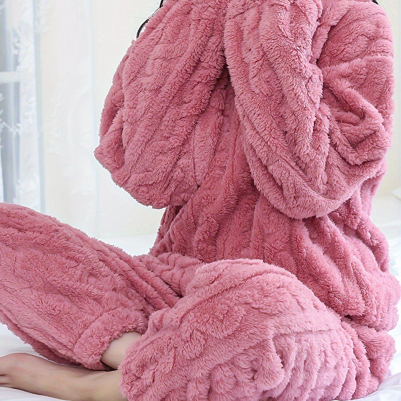 Pink Fleece Pajama Set for Women Long Sleeve Round Neck Cozy Fall Winter