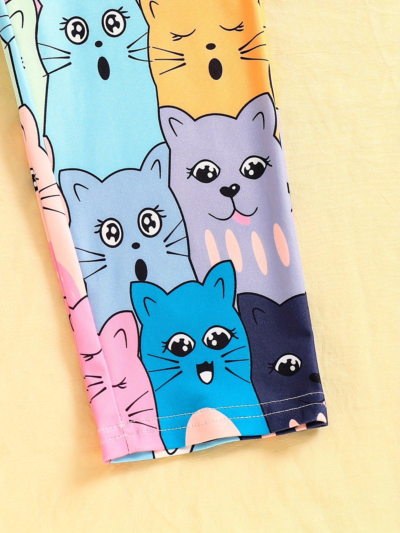 3-qismli pijama to'plami qizlar uchun mushuk printli dam olish kiyimlari