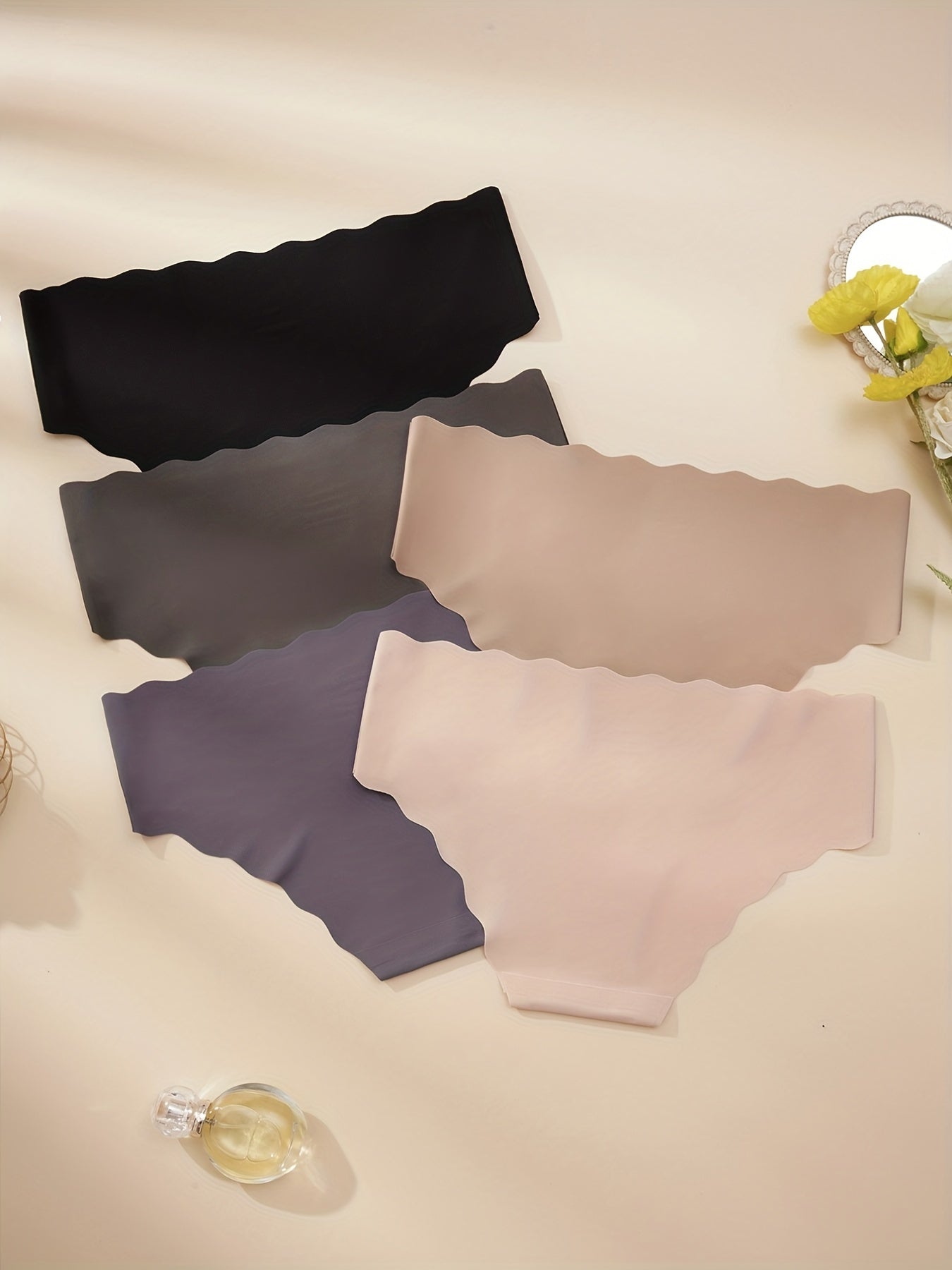 Women's Seamless Solid Briefs 5 Pack with Scallop Trim Breathable Comfortable
