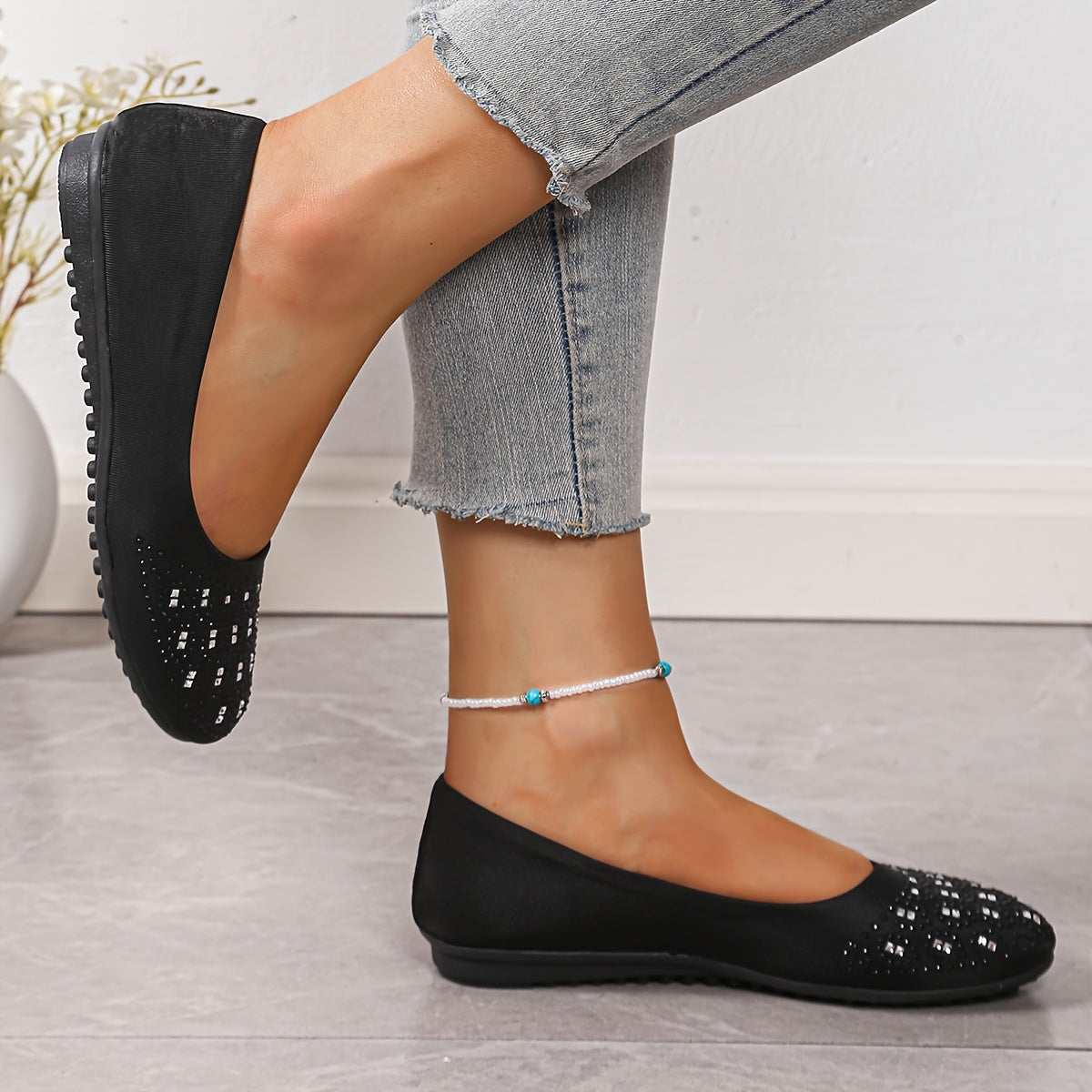 Women's Glittery Rhinestone-Embellished Slip-On Flats Black Fabric All-Season Shoes