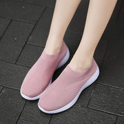 Ayollar uchun nafas oluvchi slip-on sport poyafzallari yengil mato kundalik ichki tashqi