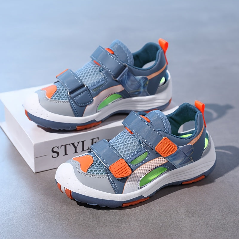 Faol yoshlar uchun mustahkam, nafas oladigan plyaj sandallari, ochiq havoda faoliyatlar va tasodifiy kiyimlar uchun mukammal.