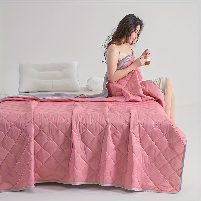 Summer Quilt with Ultrasonic Embossed Design 100% Polyester Breathable Lightweight Cooling Bedding
