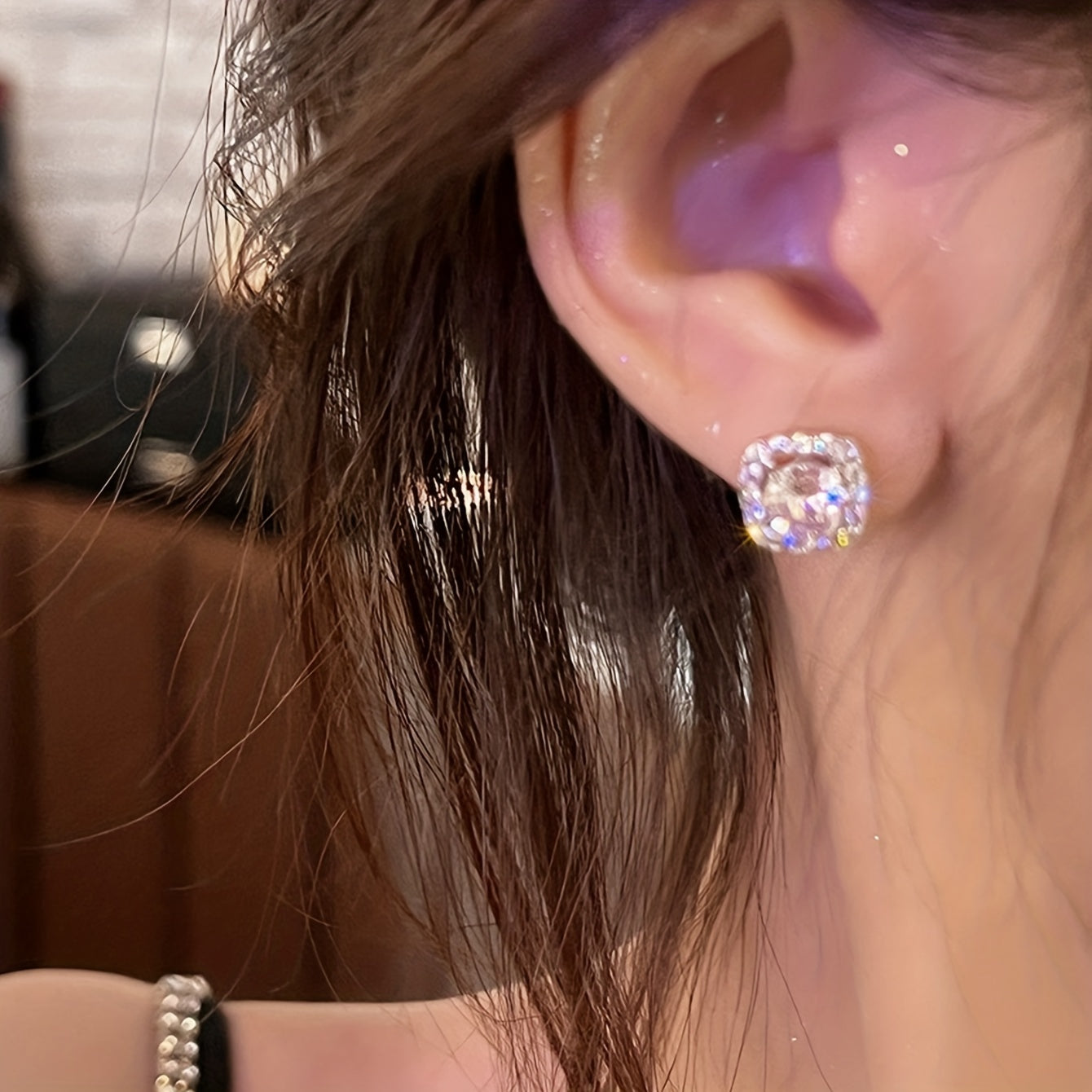 Ayollar uchun mis bilan bezatilgan zirkoniyali kundalik sirg‘alar, nafis va hashamatli zargarlik buyumlari