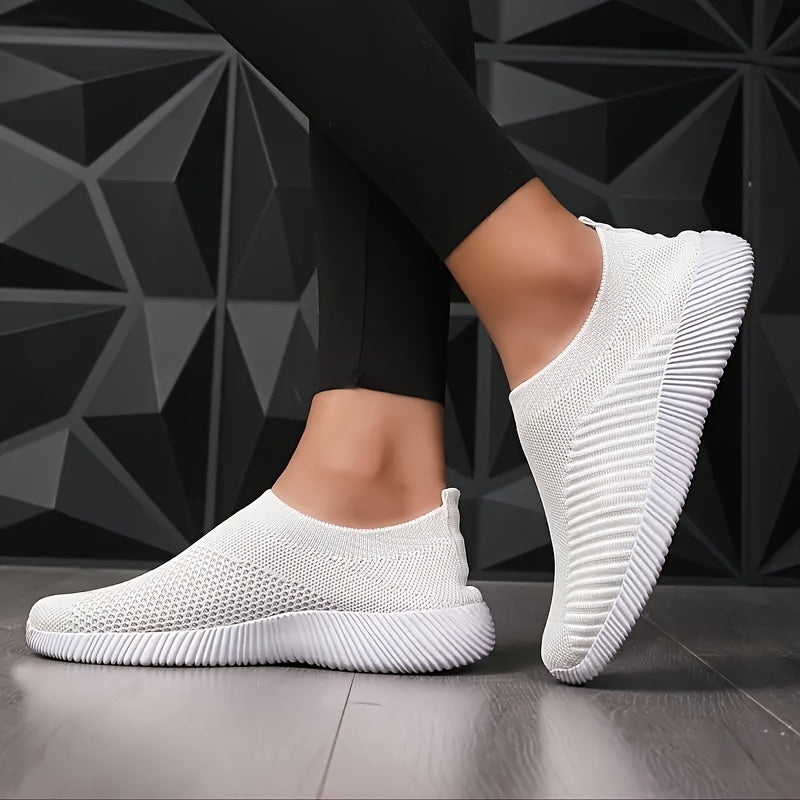 Ayollar uchun nafas oluvchi slip-on sport poyafzallari yengil mato kundalik ichki tashqi