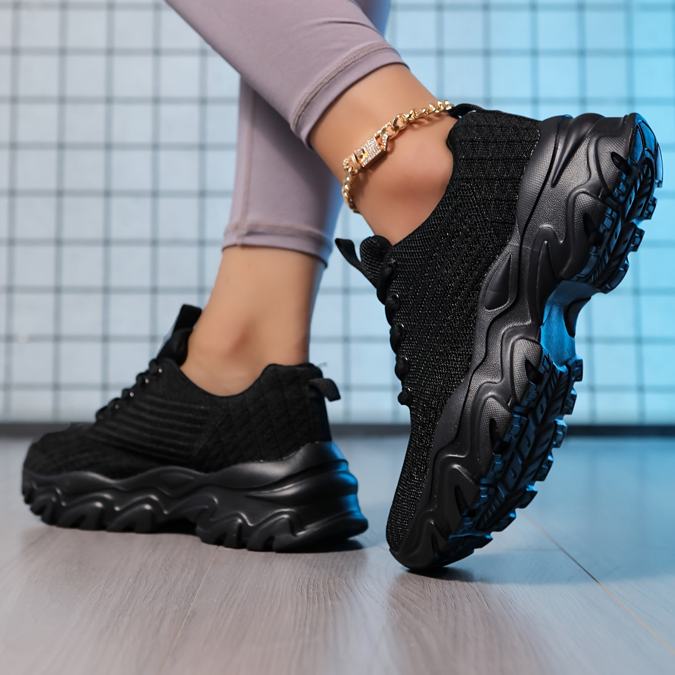 Women's Breathable Knit Platform Sneakers Casual Lace-Up Outdoor Shoes