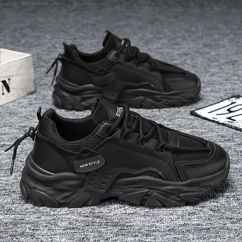 Erkaklar uchun zamonaviy qalin poyabzallar, ochiq havoda faoliyatlar uchun mukammal.